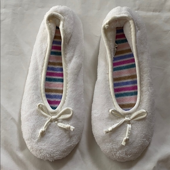 NWOT Isotoner Terrycloth Ballet Style Slippers